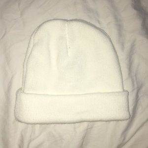 Forever 21 Off white beanie
